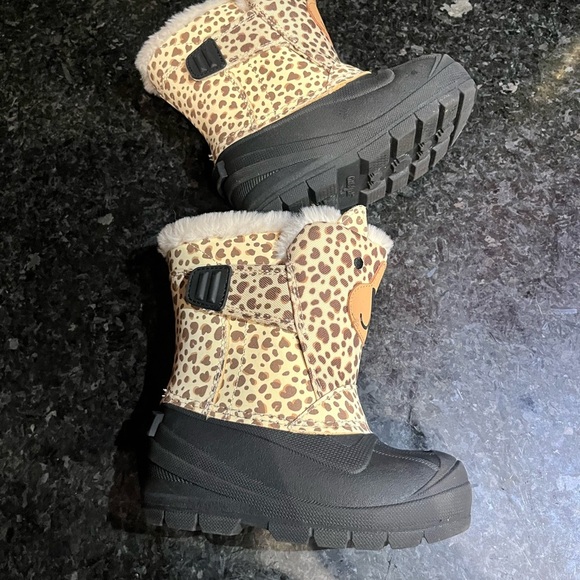 Toddler Cat & Jack Leopard Print Kids Winter Boots - Picture 3 of 6
